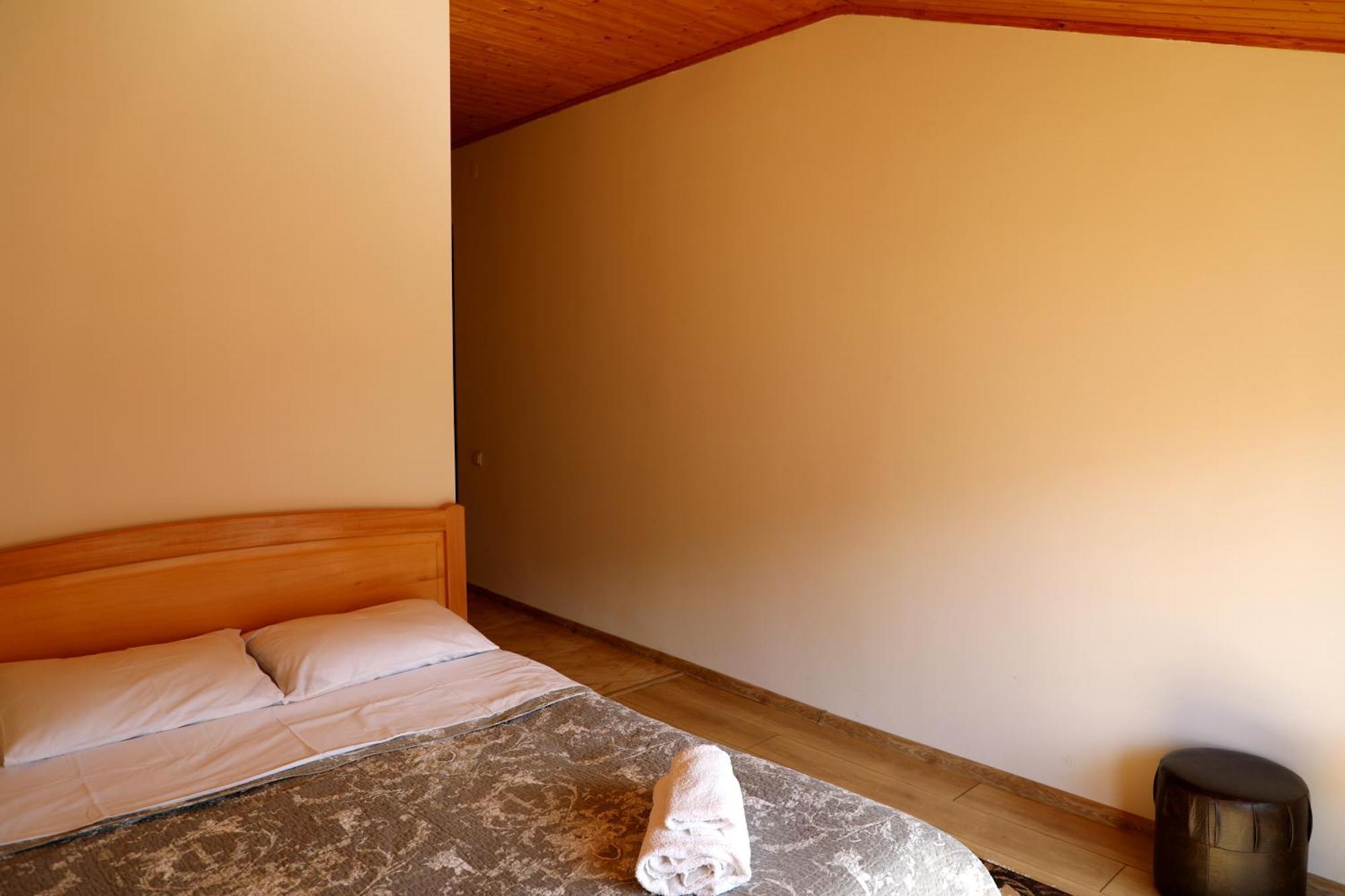 Nadia Guesthouse Mestia Ngoại thất bức ảnh