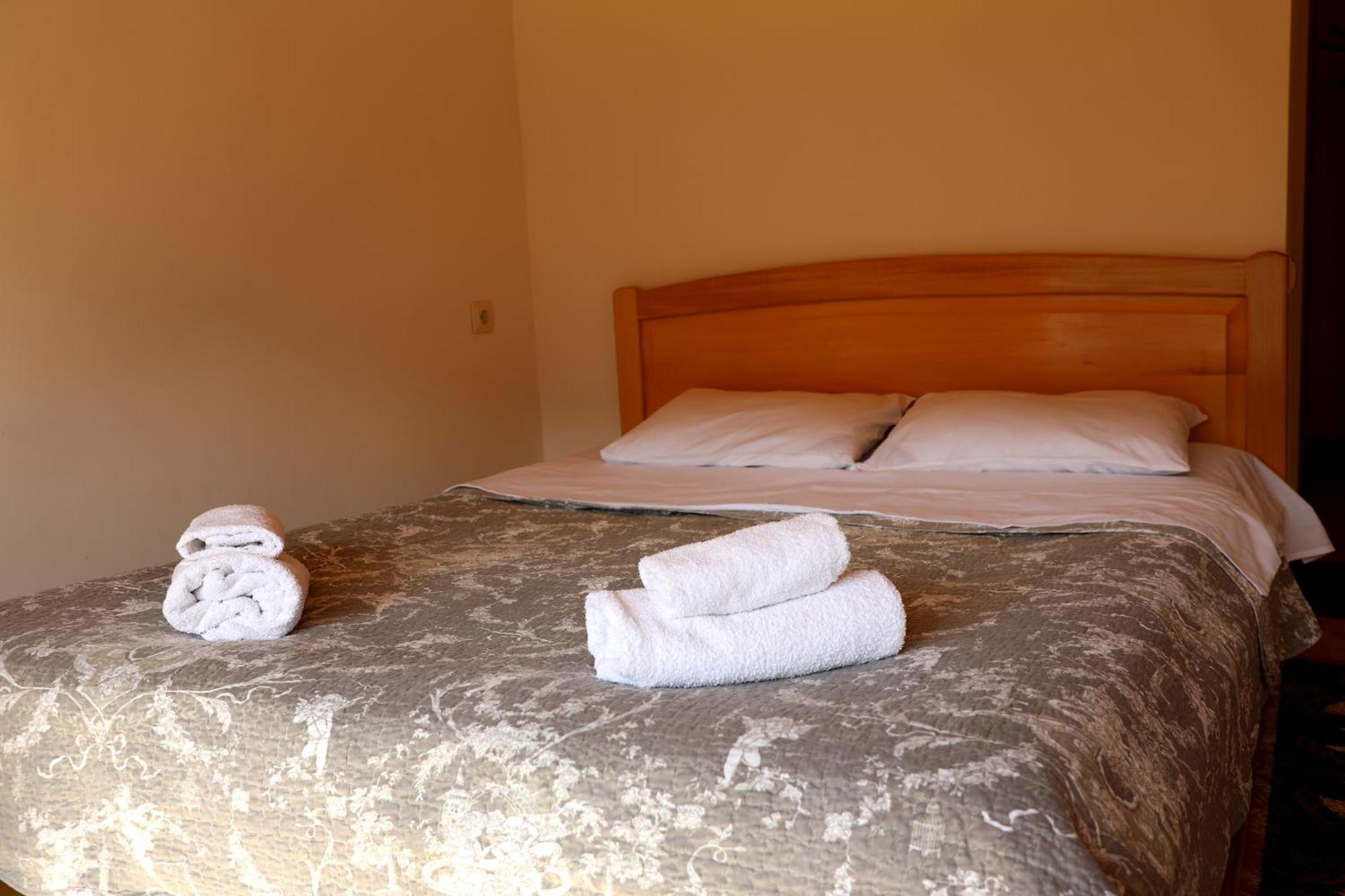Nadia Guesthouse Mestia Ngoại thất bức ảnh