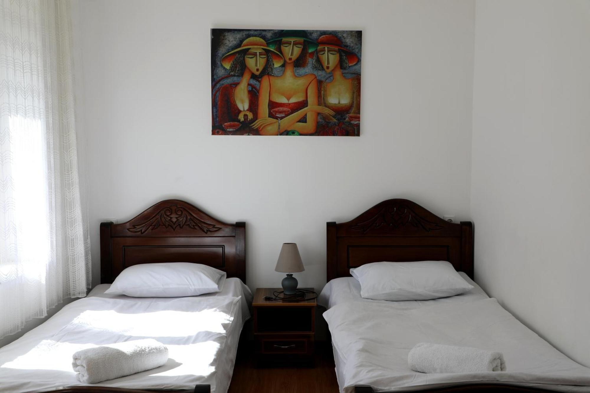 Nadia Guesthouse Mestia Ngoại thất bức ảnh