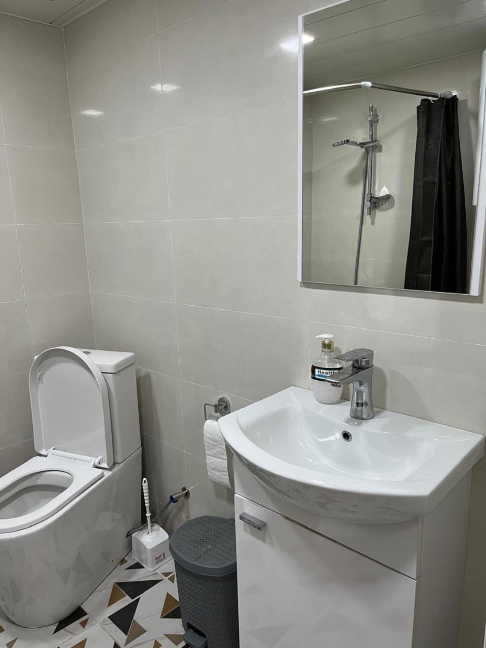 Nadia Guesthouse Mestia Ngoại thất bức ảnh