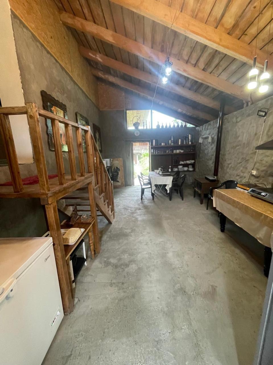 Nadia Guesthouse Mestia Ngoại thất bức ảnh