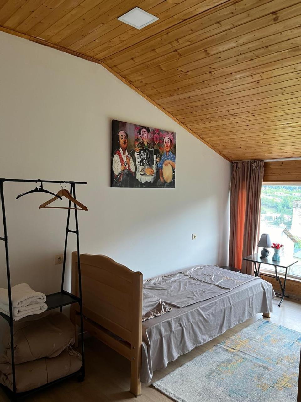 Nadia Guesthouse Mestia Ngoại thất bức ảnh